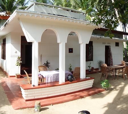 Little White House Trincomalee Exterior foto