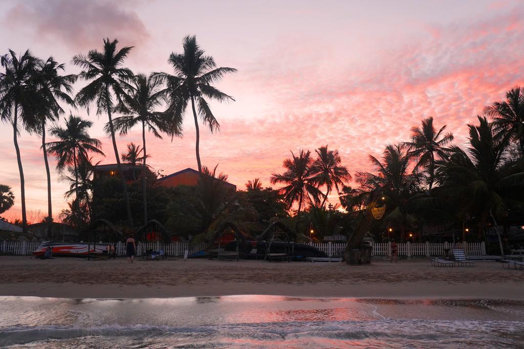 Little White House Trincomalee Exterior foto