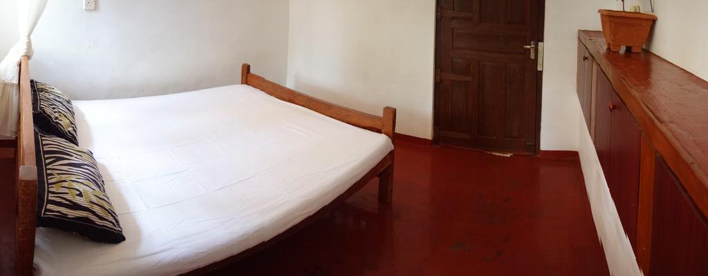 Little White House Trincomalee Exterior foto