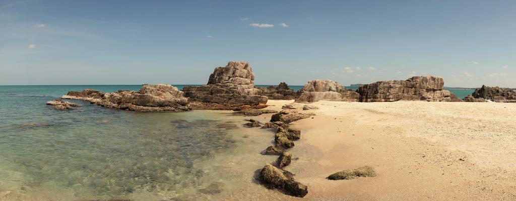 Little White House Trincomalee Exterior foto