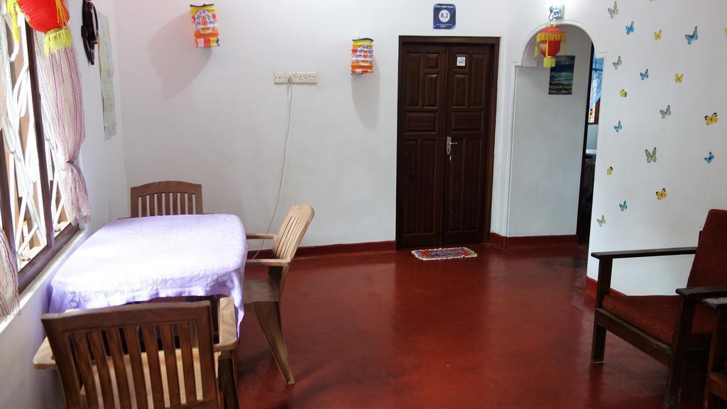 Little White House Trincomalee Exterior foto